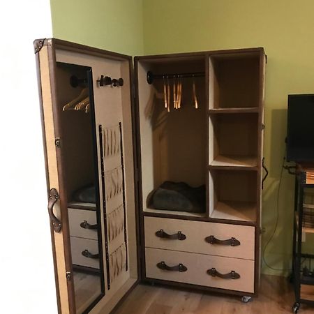ארל Studio De Charme A La Roquette מראה חיצוני תמונה