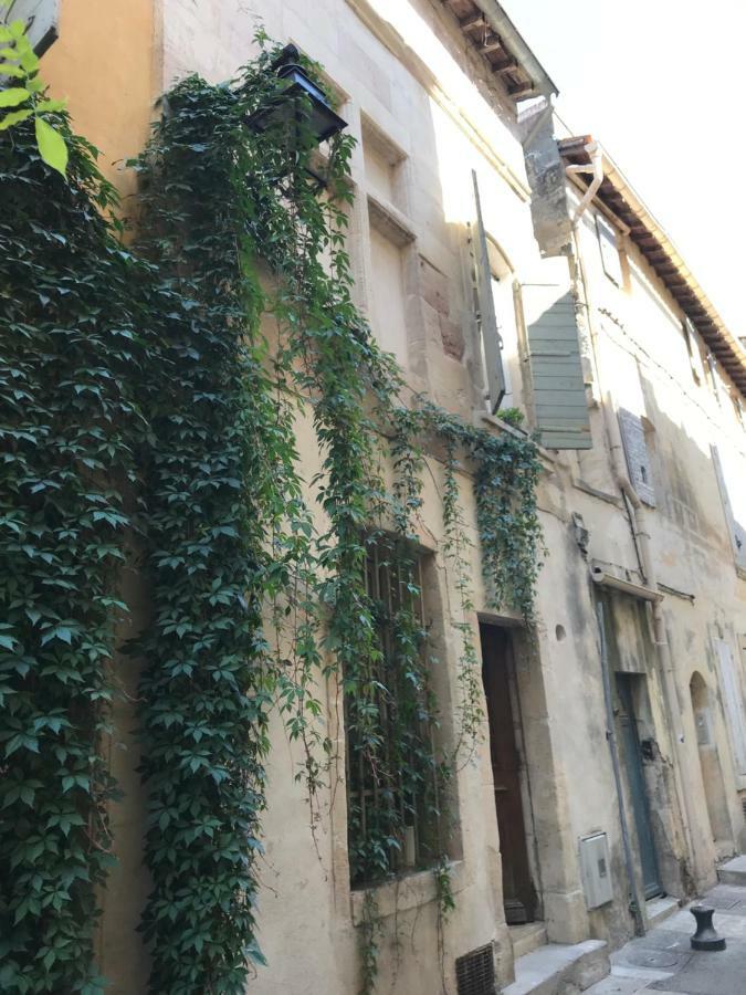 ארל Studio De Charme A La Roquette מראה חיצוני תמונה