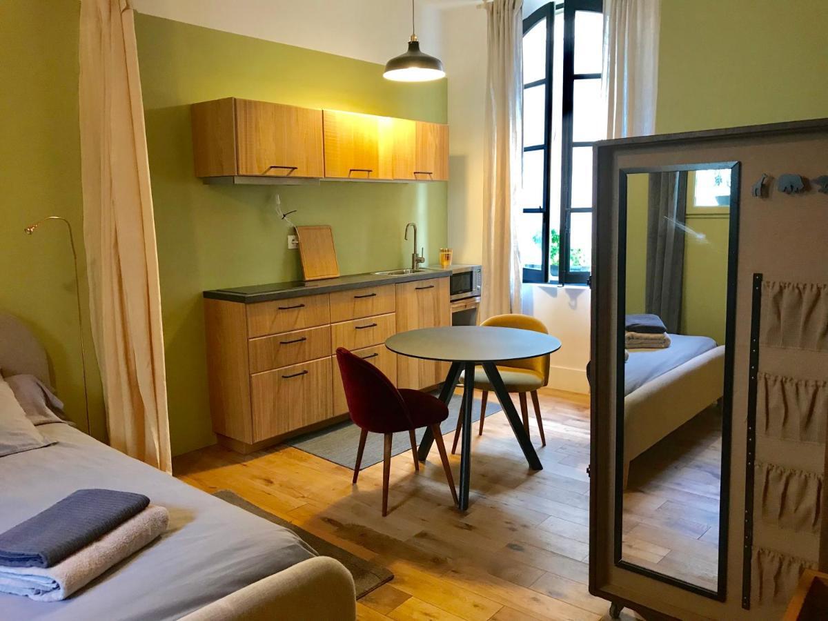 ארל Studio De Charme A La Roquette מראה חיצוני תמונה